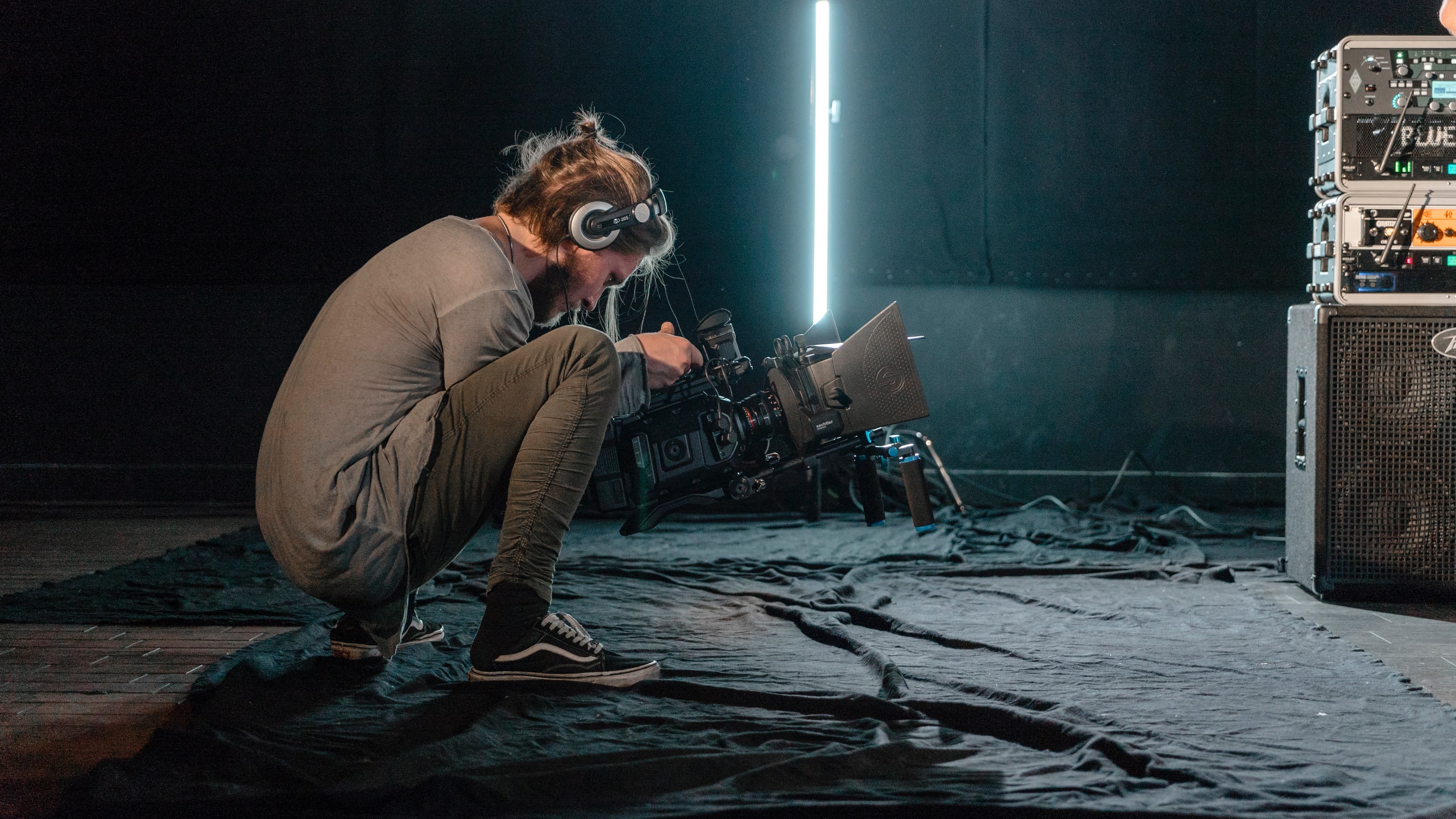 Camera Angles Guide for Filmmakers | FRENDER